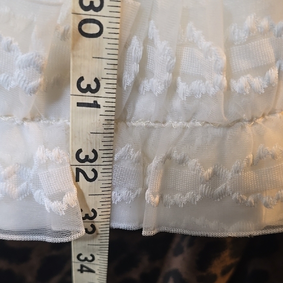 Elegant White Lace Dress - Picture 15 of 15